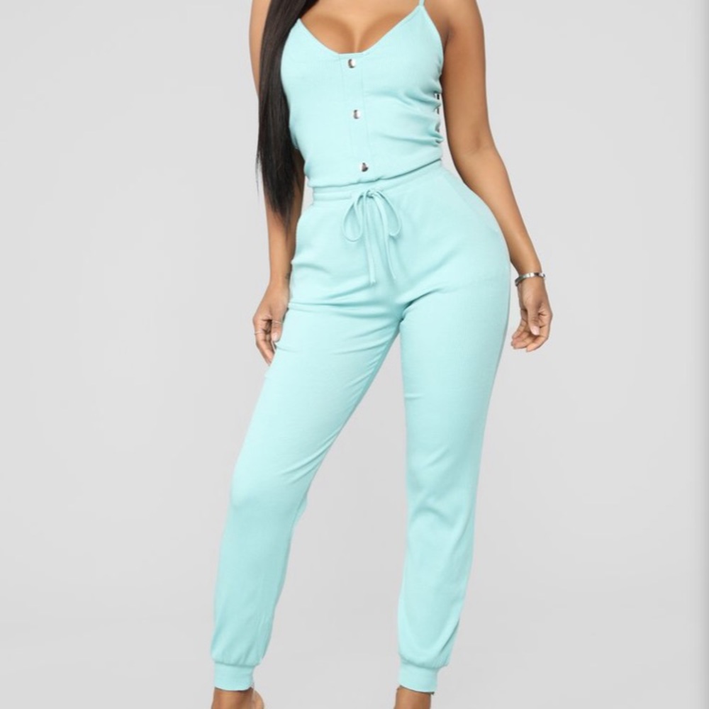 SOLD! Fashion Nova jumpsuit